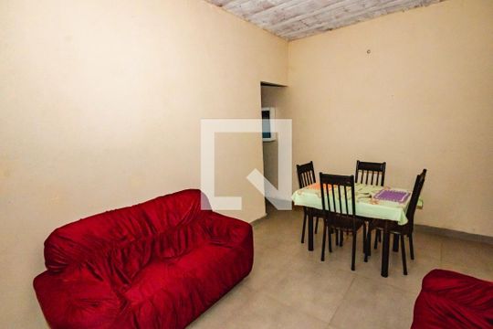 Casa para alugar com 2 quartos, 45m² em Tupi, Belo Horizonte