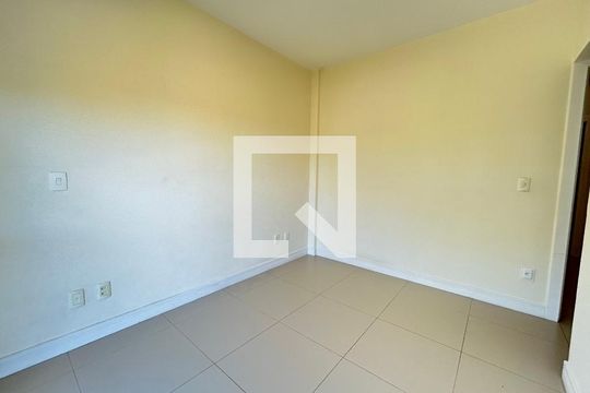 Suíte 1 de casa de condomínio para alugar com 3 quartos, 205m² em Sambaqui, Florianópolis