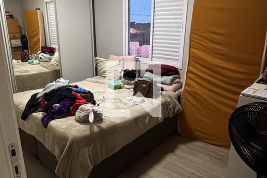 Quarto 1 de apartamento para alugar com 3 quartos, 64m² em Jardim das Oliveiras, Jacareí
