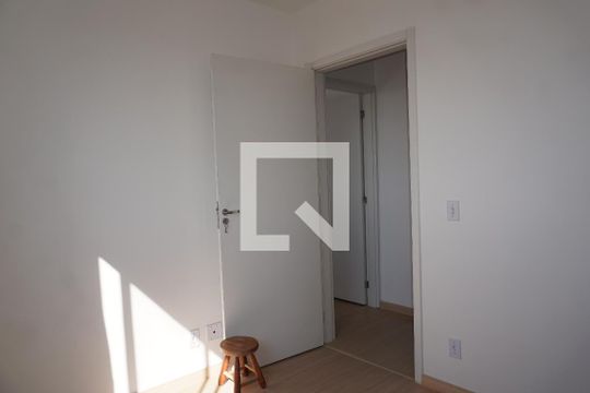 Quarto 1 de apartamento para alugar com 2 quartos, 50m² em Jardim Sao Luiz, Embu das Artes