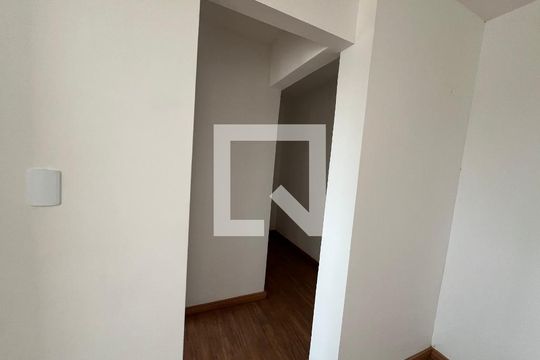 Corredor de apartamento para alugar com 1 quarto, 80m² em Aeroporto, Juiz de Fora