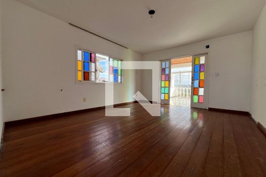 Sala/Quarto de casa para alugar com 2 quartos, 280m² em Aeroporto, Juiz de Fora