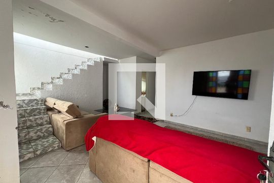 Sala de casa para alugar com 4 quartos, 360m² em Aeroporto, Juiz de Fora