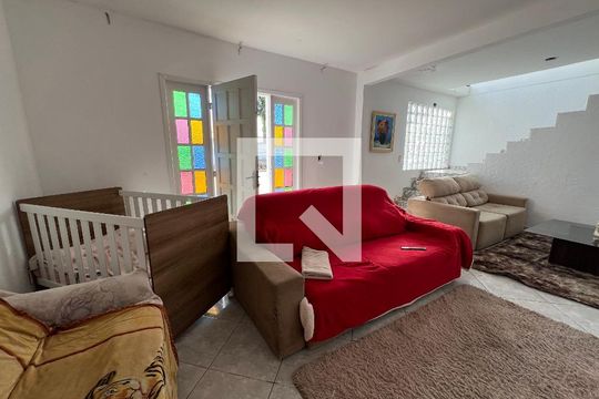 Sala de casa para alugar com 4 quartos, 360m² em Aeroporto, Juiz de Fora