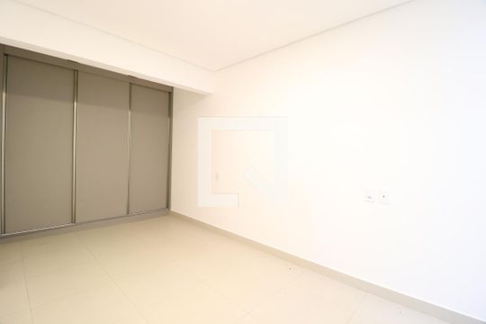 Quarto 2 - Suíte de apartamento para alugar com 2 quartos, 67m² em Novo Mundo, Uberlândia