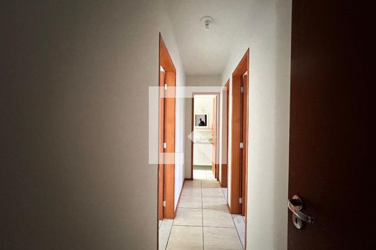 Corredor de apartamento para alugar com 2 quartos, 81m² em São Mateus, Juiz de Fora