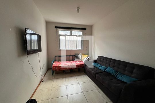 Sala de apartamento para alugar com 2 quartos, 81m² em São Mateus, Juiz de Fora