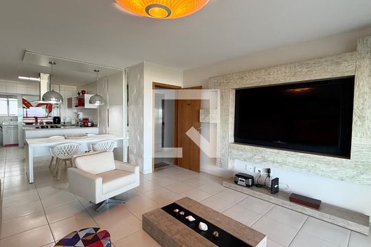 Sala de apartamento para alugar com 5 quartos, 200m² em Jardim das Conchas, Guarujá