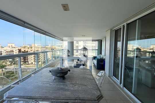 Varanda de apartamento para alugar com 5 quartos, 200m² em Jardim das Conchas, Guarujá