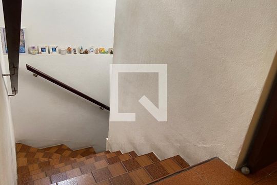 Sala - Escada de casa à venda com 4 quartos, 180m² em Cidade das Flores, Osasco