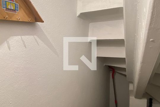 Sala - Escada de casa à venda com 4 quartos, 180m² em Cidade das Flores, Osasco