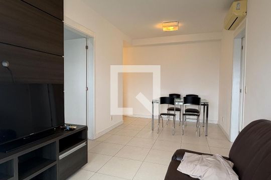 Sala de apartamento para alugar com 1 quarto, 47m² em Boqueirão , Santos