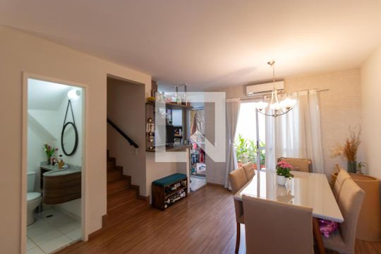Salas de casa de condomínio para alugar com 3 quartos, 77m² em Parque Imperador, Campinas