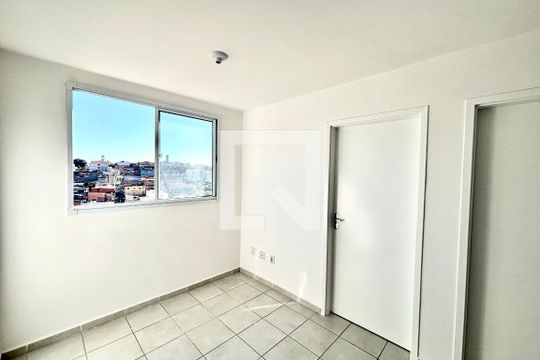 Sala de apartamento para alugar com 2 quartos, 46m² em Jardim Lourdes, Ferraz de Vasconcelos
