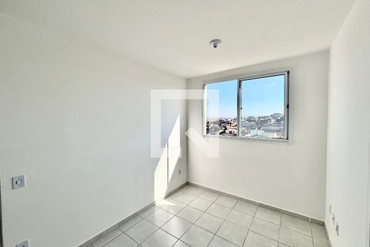 Sala de apartamento para alugar com 2 quartos, 46m² em Jardim Lourdes, Ferraz de Vasconcelos