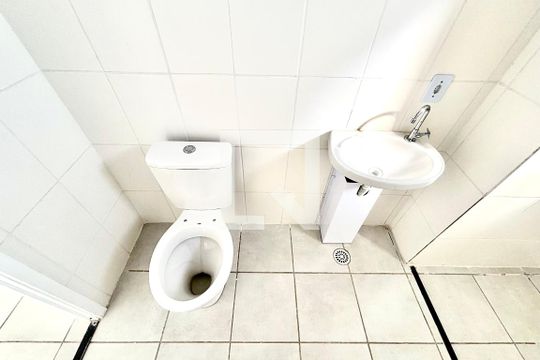Banheiro  de apartamento para alugar com 2 quartos, 46m² em Jardim Lourdes, Ferraz de Vasconcelos