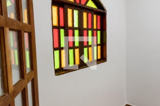 Quarto de casa para alugar com 1 quarto, 36m² em Rocha, São Gonçalo