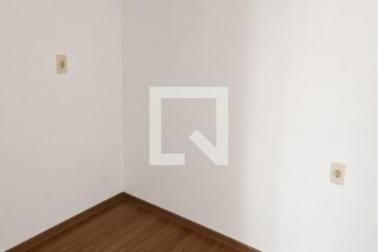 Quarto de casa para alugar com 1 quarto, 36m² em Rocha, São Gonçalo
