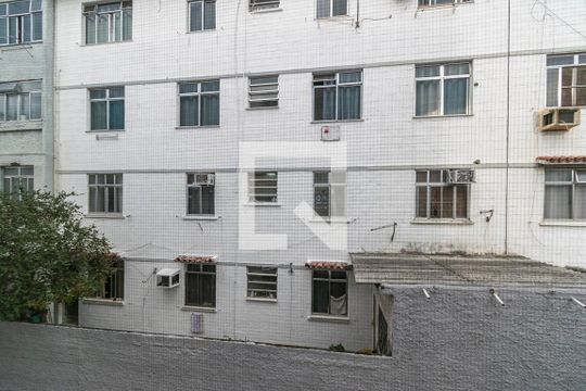 Vista do Quarto 1 de apartamento à venda com 3 quartos, 70m² em Vista Alegre, Rio de Janeiro