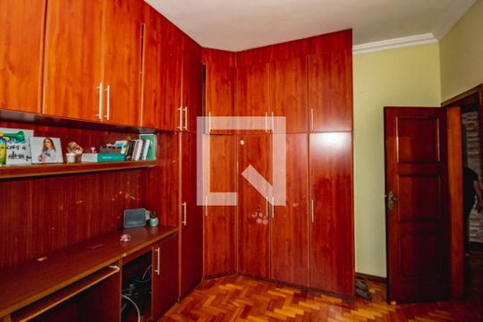 Casa à venda com 6 quartos, 300m² em Renascença, Belo Horizonte