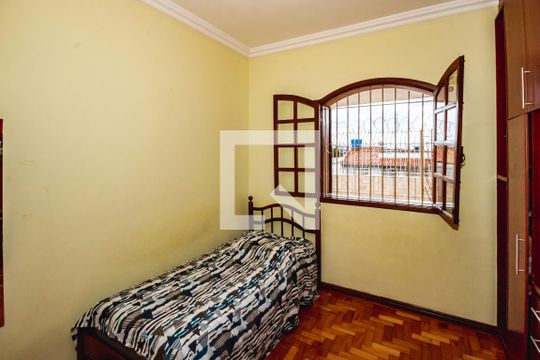 Casa à venda com 6 quartos, 300m² em Renascença, Belo Horizonte