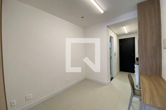 Kitnet/Studio para alugar com 1 quarto, 26m² em Jardim Bonfiglioli, São Paulo