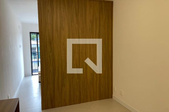 Kitnet/Studio para alugar com 1 quarto, 26m² em Jardim Bonfiglioli, São Paulo