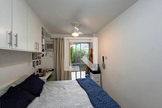 Suíte de apartamento para alugar com 1 quarto, 80m² em Recreio dos Bandeirantes, Rio de Janeiro