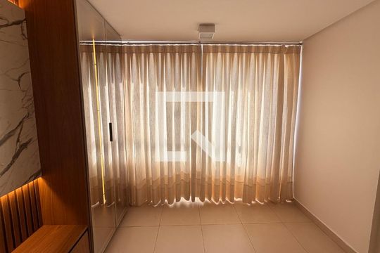 Sala de apartamento para alugar com 2 quartos, 60m² em Setor Bueno, Goiânia