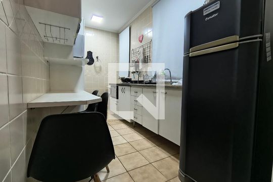 Cozinha de apartamento para alugar com 1 quarto, 77m² em Vila Seixas, Ribeirão Preto