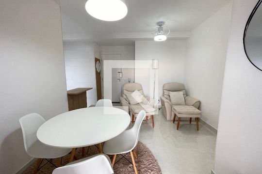 Sala de apartamento para alugar com 2 quartos, 55m² em Vila Sonia, São Paulo