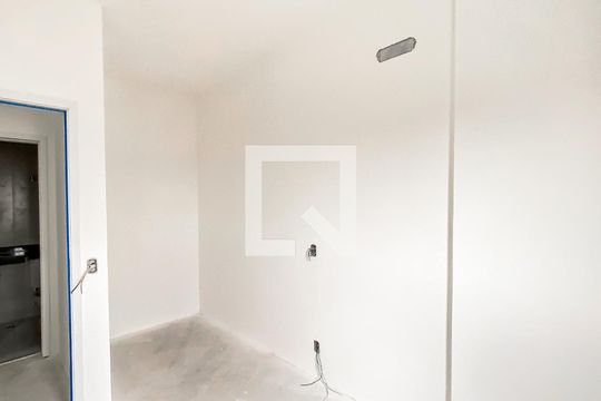 Quarto 1 de apartamento à venda com 2 quartos, 40m² em Vila Carmosina, São Paulo