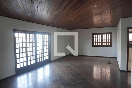 Sala de Estar de casa de condomínio para alugar com 3 quartos, 290m² em Alphaville, Santana de Parnaíba