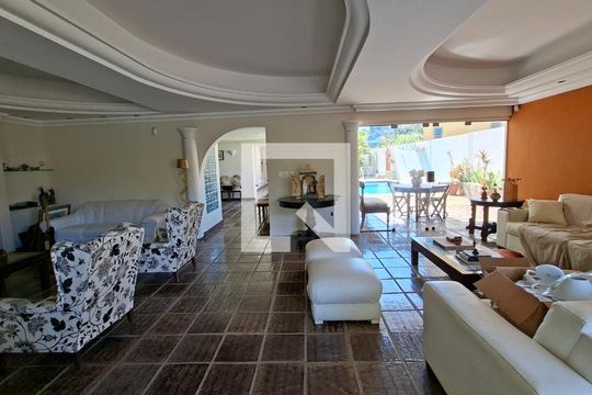 Sala 1 de casa para alugar com 4 quartos, 450m² em Horto Florestal, Salvador