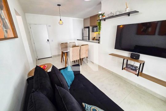 Sala de apartamento para alugar com 1 quarto, 53m² em Maracanã, Praia Grande