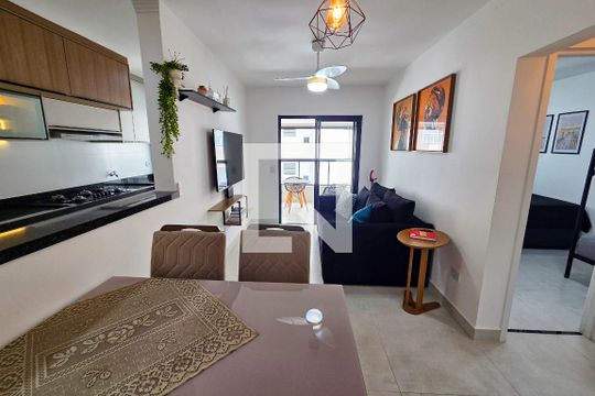 Sala de apartamento para alugar com 1 quarto, 53m² em Maracanã, Praia Grande