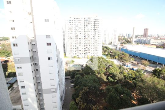 Sala de apartamento à venda com 2 quartos, 72m² em Vila Yara, Osasco
