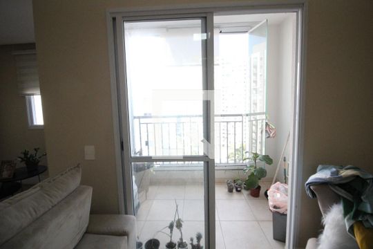 Sala de apartamento à venda com 2 quartos, 72m² em Vila Yara, Osasco