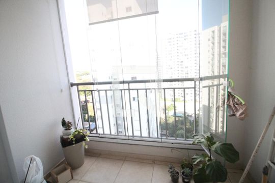 Sala de apartamento à venda com 2 quartos, 72m² em Vila Yara, Osasco