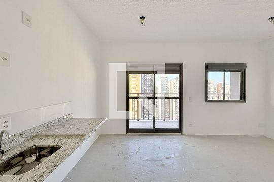 Cozinha de kitnet/studio à venda com 1 quarto, 28m² em Brooklin, São Paulo