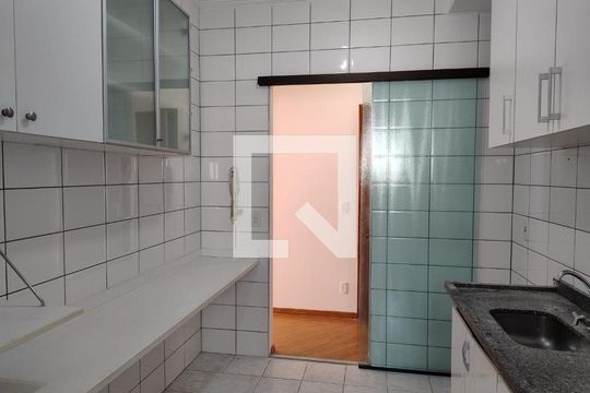 Cozinha de apartamento para alugar com 3 quartos, 83m² em Parque Residencial Aquarius, São José dos Campos