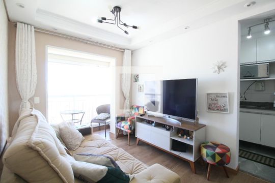 Sala de apartamento para alugar com 2 quartos, 56m² em Jardim Henriqueta, Taboão da Serra