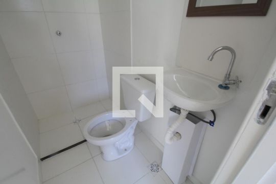 Banheiro de kitnet/studio à venda com 1 quarto, 17m² em Vila Andrade, São Paulo