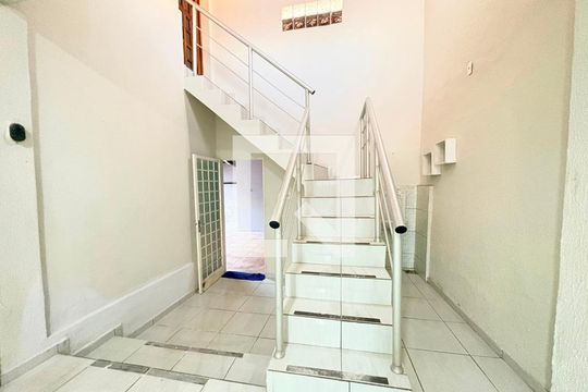 Casa para alugar com 6 quartos, 267m² em Jardim América, Goiânia