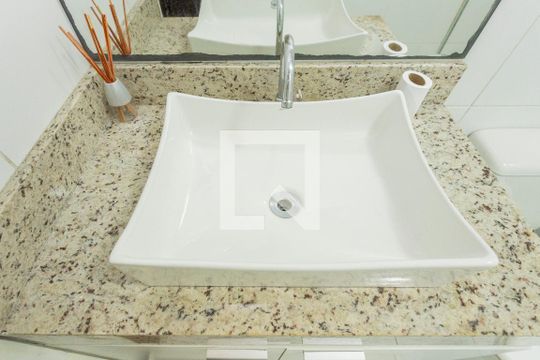 Banheiro da Suíte de apartamento para alugar com 2 quartos, 65m² em Cidade Ademar, São Paulo
