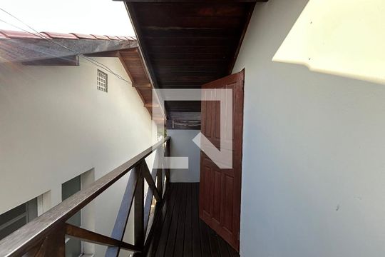 Quarto  de apartamento para alugar com 1 quarto, 50m² em Lagoa da Conceição, Florianópolis