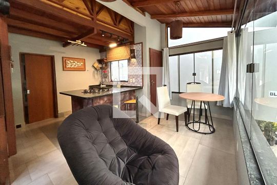 Apartamento para alugar com 1 quarto, 50m² em Lagoa da Conceição, Florianópolis