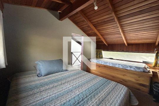 Quarto  de apartamento para alugar com 1 quarto, 50m² em Lagoa da Conceição, Florianópolis
