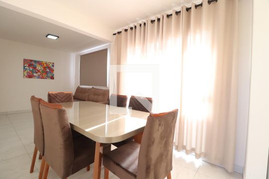 Sala de Jantar de apartamento para alugar com 3 quartos, 82m² em Jaraguá, Uberlândia