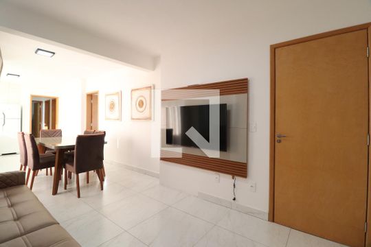 Sala de apartamento para alugar com 3 quartos, 82m² em Jaraguá, Uberlândia